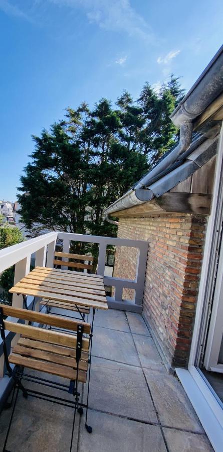 Lovely, Renovated Appartment, Near The Beach. Де Хаан Екстериор снимка