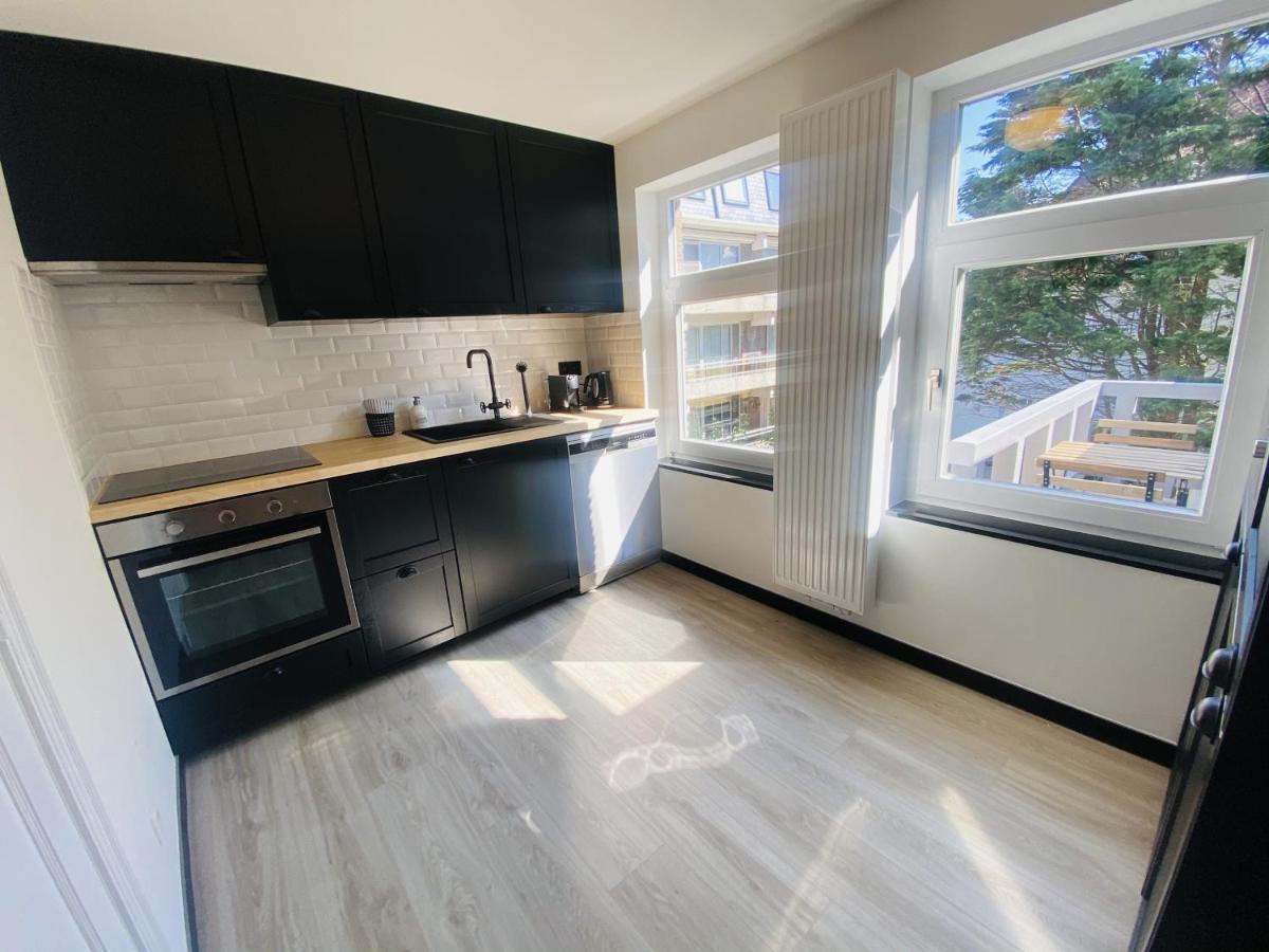 Lovely, Renovated Appartment, Near The Beach. Де Хаан Екстериор снимка
